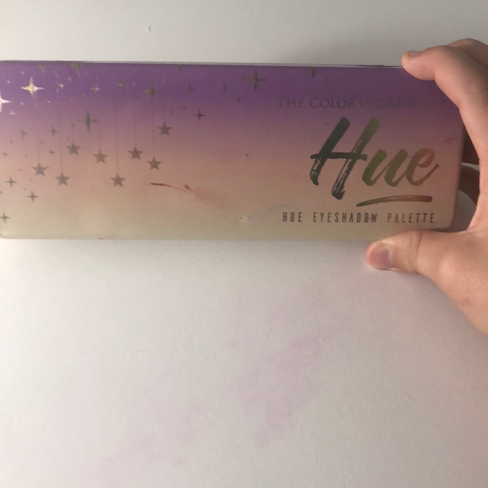 Hue eyeshadow